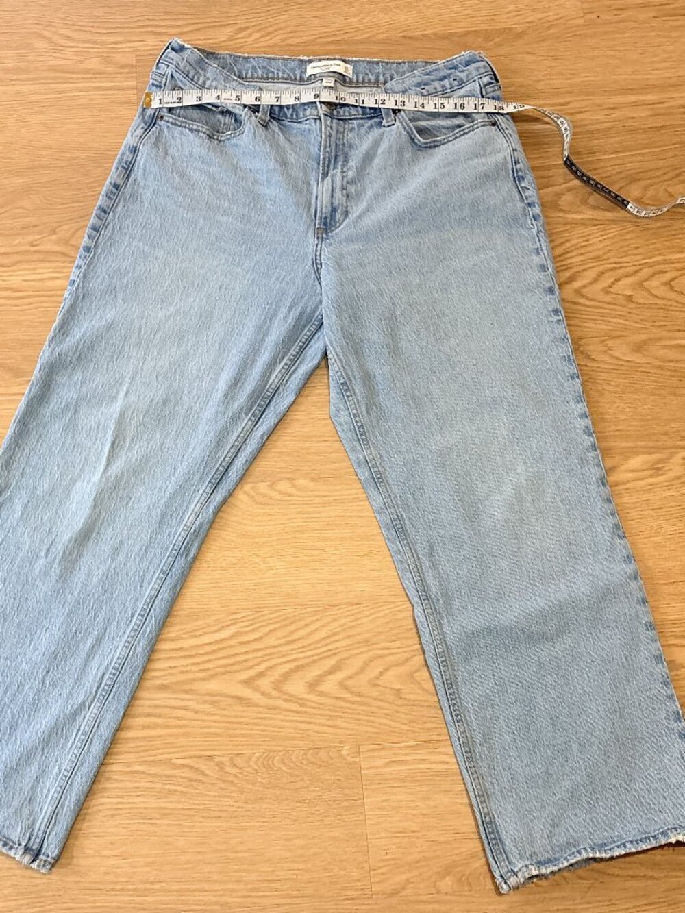 Abercrombie Curve Love Low Rise Baggy Jean 31 Short Medium Tinted